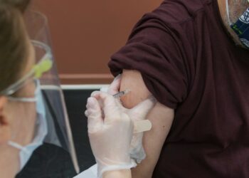 Schutz für Men­schen mit Blut­krebs durch COVID-19-Impfung