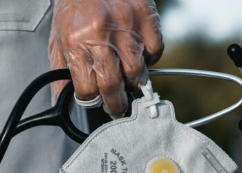 Ers­te COVID-19-Pati­en­ten mit Tri­mo­du­lin behandelt