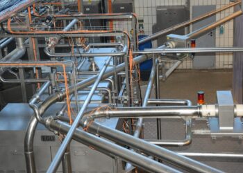 Pro­dukt­si­cher­heit in der Milch­in­dus­trie mit­tels Metalldetektion