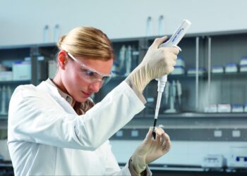 Elek­tro­ni­sche Pipet­te mit ACT-Label ausgezeichnet