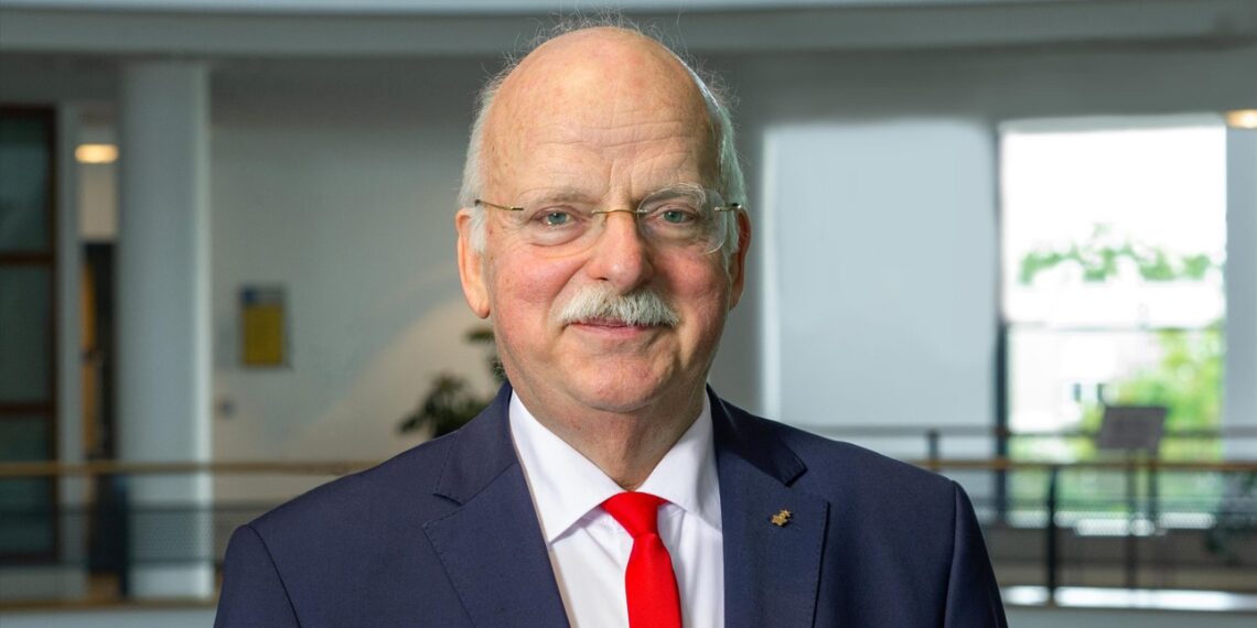 Druckluftsystemanbieter feiert Jubilar