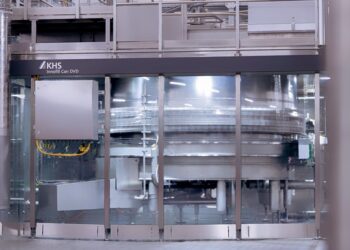 Drit­te Dosen­li­nie ver­dop­pelt Kapa­zi­tät im Behältersegment