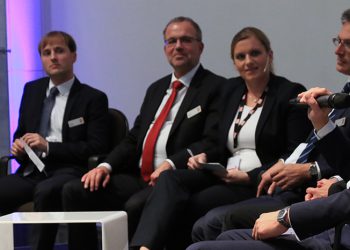 Diskussionsrunden mit dem Projektteam und Management von Cideon gehören neben Live-Demonstrationen sowie Experten- und Praxisvorträgen zum Programm der Cideon Anwenderkonferenz.