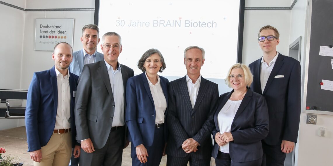 30-jäh­ri­ges Unternehmensjubiläum