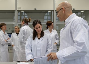 Amgen Foundation Und Tu München Bringen Biotechnologie-Unterricht An Die Schulen