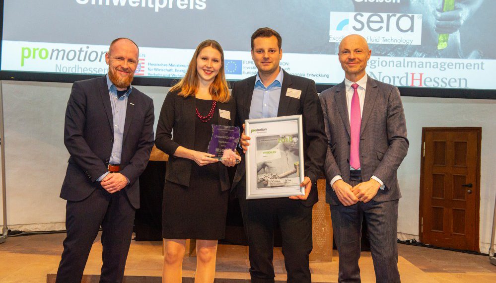 Stefan Merwar, Leiter Marketing & Kommunikation sera Gruppe, Ivana und Pierre Büttner, VARIOKAN, Dr. Philipp Peter Nimmermann, Staatssekretär im Hessischen Ministerium für Wirtschaft, Energie, Verkehr und Wohnen. Bild: Sera