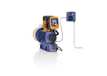 Magnet-Membrandosierpumpe gamma/ XL und DULCOnneX gateway bieten eine intelligente Lösung zur digitalen Vernetzung der Anlagenkomponenten. Bild: ProMinent