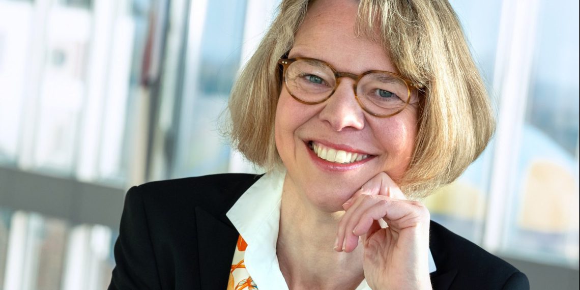 Dorothea Wenzel übernimmt Leitung von Surface Solutions bei Merck