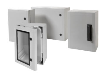 Schalt­schrän­ke mit opti­mier­tem Einbauvolumen