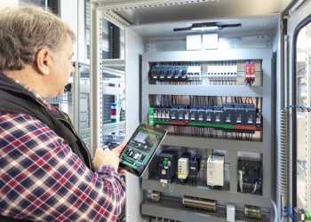 Beispiellose Effizienz für Maschinen durch leicht zu integrierende IIoT-Funktionalität Schneider Electric