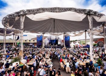 Antriebs­spe­zia­list fei­ert 125 Jah­re Zukunft