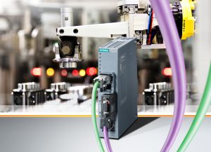 Siemens erweitert sein Portfolio an Industrie-Routern mit dem Scalance M804PB. Dieser ermöglicht den Anschluss von Maschinen und Anlagen (zum Beispiel mit Simatic S7-300/S7-400) über Profibus/MPI an Ethernet-Netzwerke.