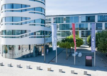 Ein­zug ins Inno­va­tions- und Grün­der­zen­trum Bio­tech­no­lo­gie (IZB)