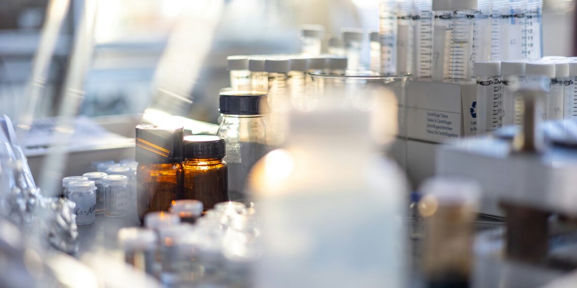 Intel­li­gen­te Ener­gie­be­schaf­fung in der Pharmalogistik