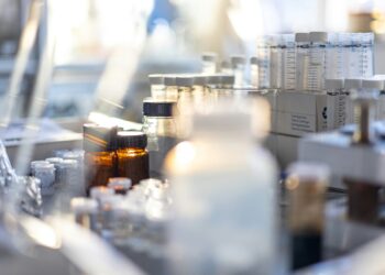 Intel­li­gen­te Ener­gie­be­schaf­fung in der Pharmalogistik