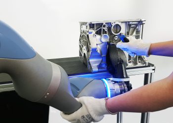 Der von Volkswagen und Fraunhofer SIT entwickelte Demonstrator zeigt, wie Hackerangriffe auf die eigene Produktion sichtbar und verhindert werden können.