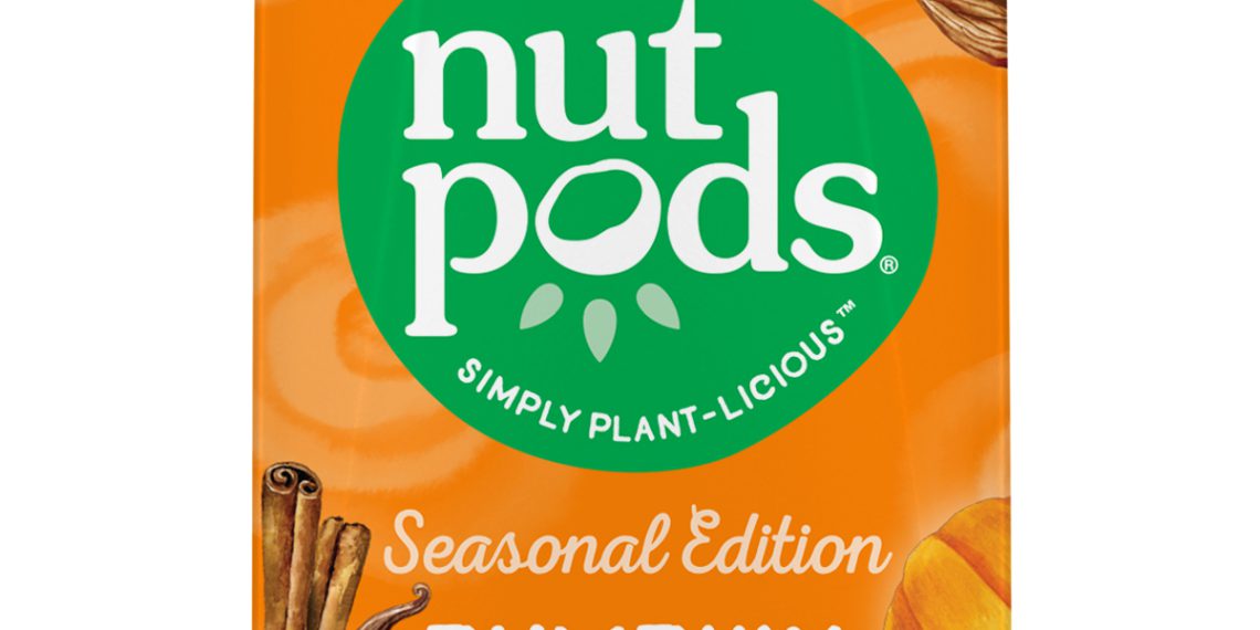 nutpods bringt den ‚Seasonal Edition Pumpkin Spice Creamer‘ in Nordamerikas erster aseptischer Kartonpackung neu auf den Markt, bei der auch Polymere in Verbindung zu pflanzenbasierten nachwachsenden Rohstoffen stehen: im SIGNATURE PACK von SIG. Bild: SIG