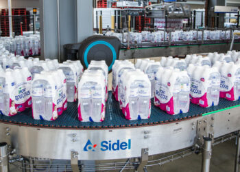 Schlüs­sel­fer­ti­ge Abfüll­an­la­ge für Was­ser in 1‑Li­ter-PET-Fla­schen