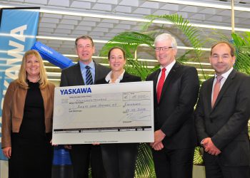 Spendenübergabe an Ärzte ohne Grenzen e.V. Bild: Yaskawa